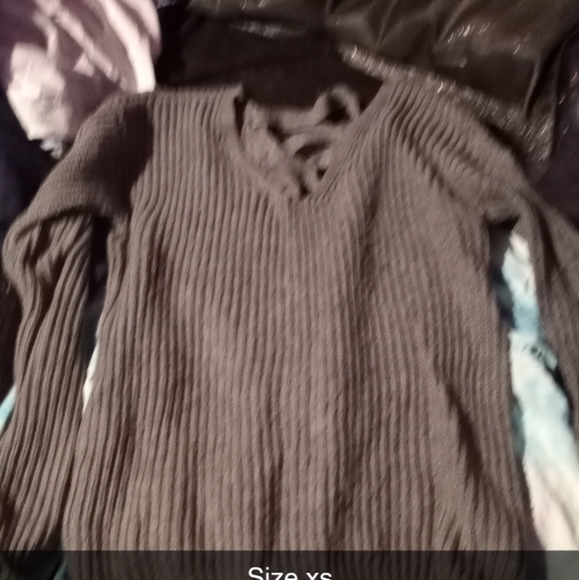 Clothes - Picture 5 of 12